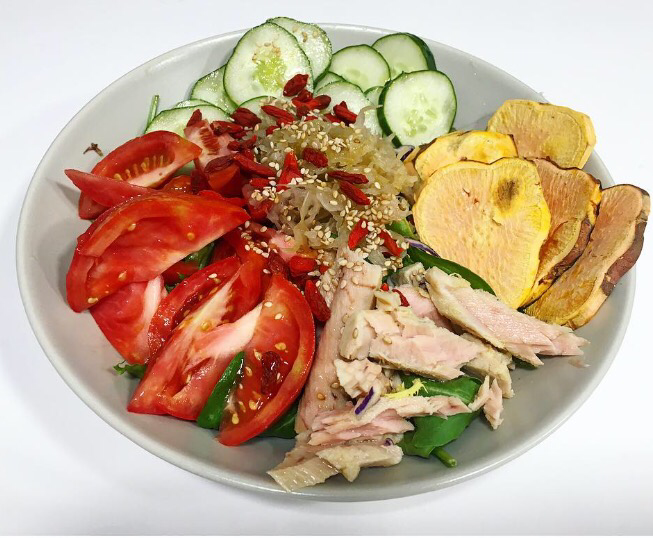 Ensalada con Boniato, ventresca y chucrut