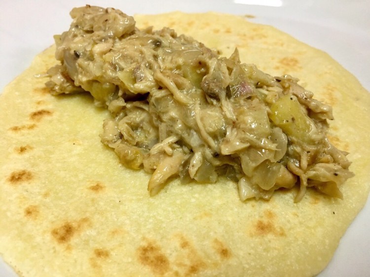 Porción para un canelón, listo para ser enrollado.