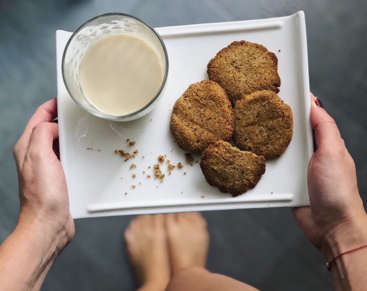 horchata y galletas de chufa