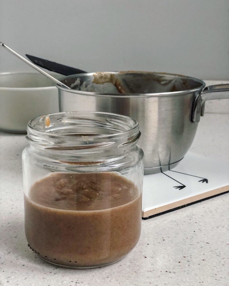 dulce de leche con dátiles