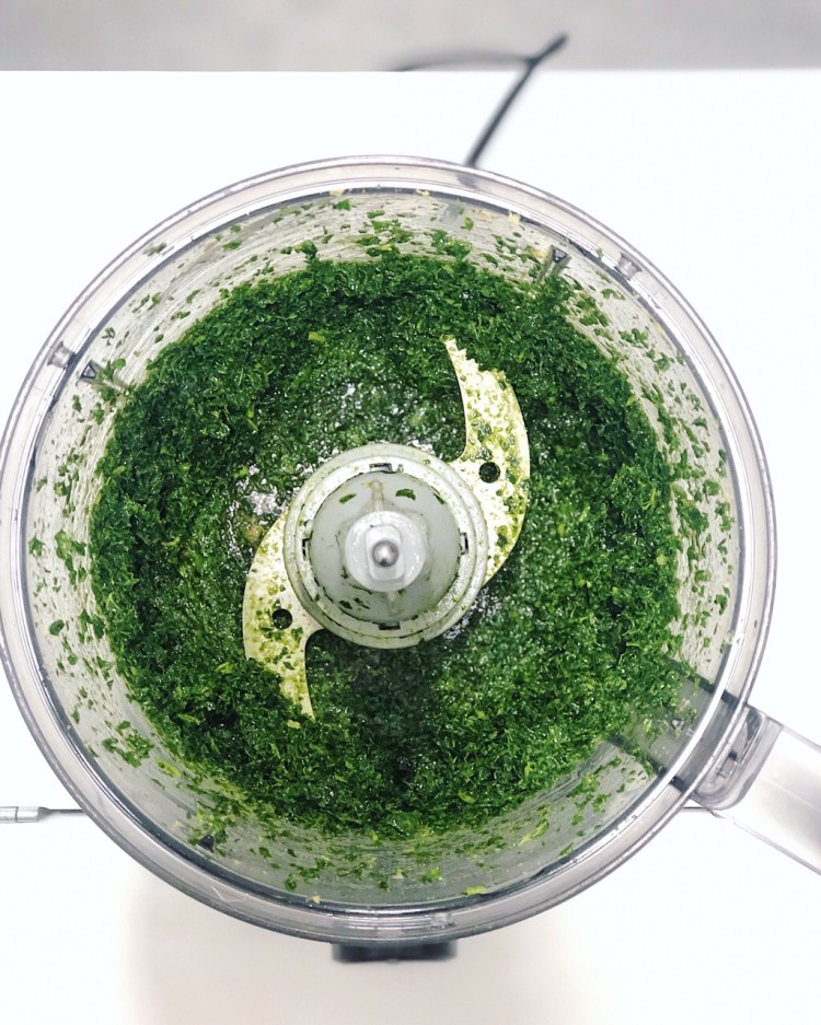 salsa pesto kale y crema de piñones