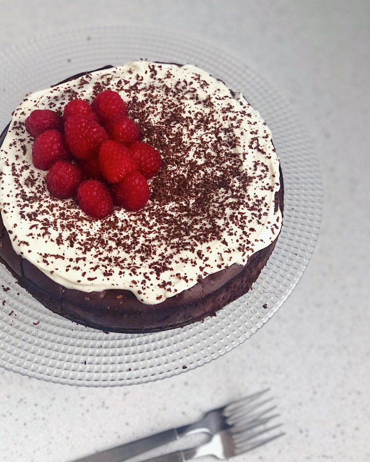 cobertura de mascarpone y frutos rojos